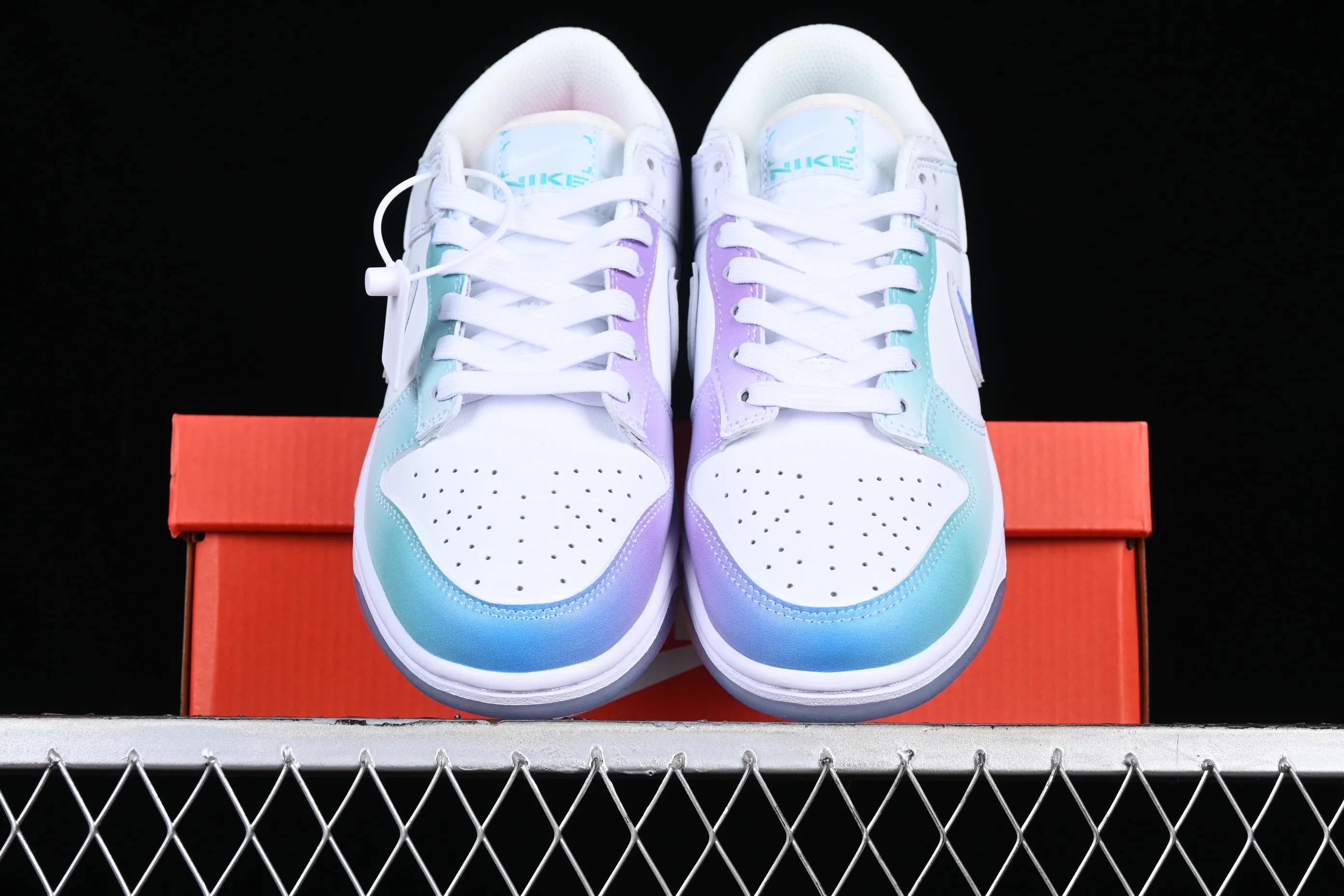 All Categories Nk SB Dunk Series Nk SB Dunk Low Low-top sneakers Cost-effective version Nk Dunk Low "Violet and Hyper Pink" gradient color SB low-top casual sneakers FJ7743-194
